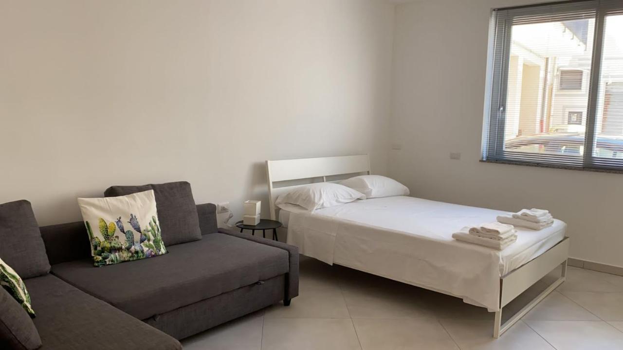 Carolina Apartments - Monolocale Capo dʼOrlando Exteriér fotografie